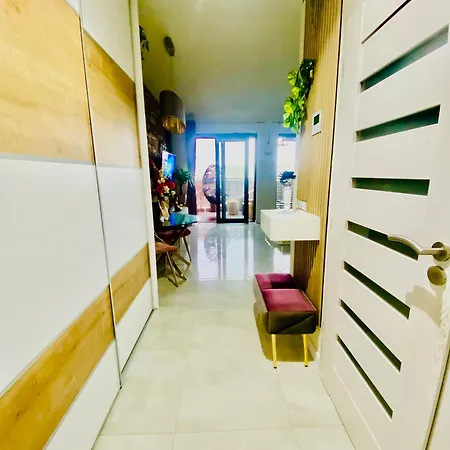 Tehelne Pole, Bajkalska 2e Pressburg